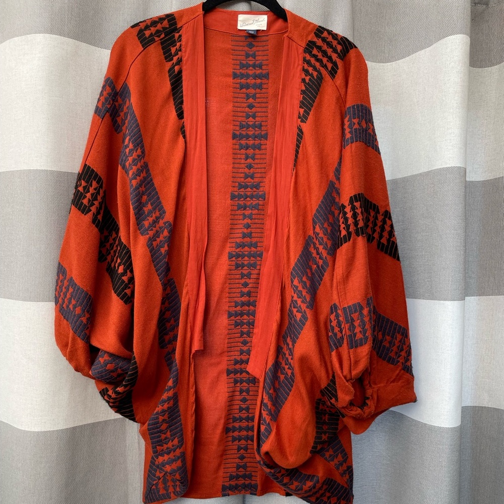 Universal Thread, one size, rust colored with blue detailing